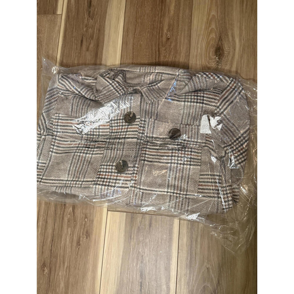 NWT! Ookie & Lala Plaid Shacket Faux Wool in Camel Plaid Size Medium - Picture 3 of 7